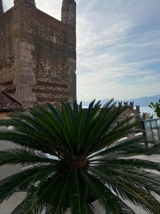 Suite La Castellana Torri Del Benaco Exteriör bild