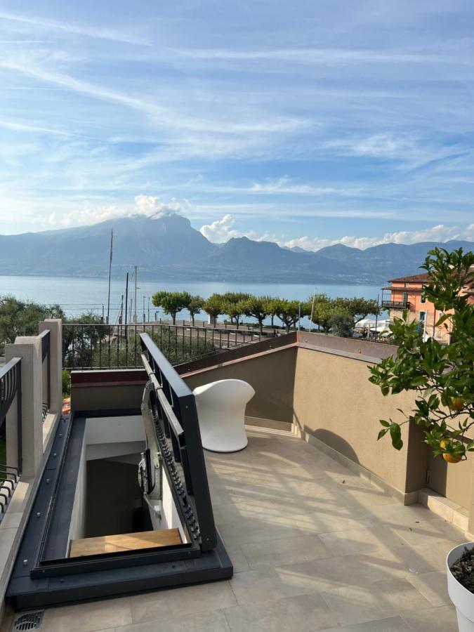 Suite La Castellana Torri Del Benaco Exteriör bild