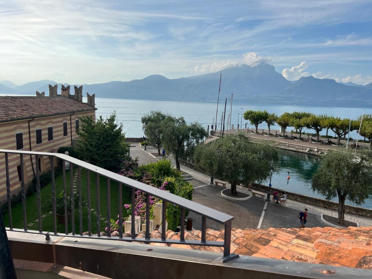 Suite La Castellana Torri Del Benaco Exteriör bild