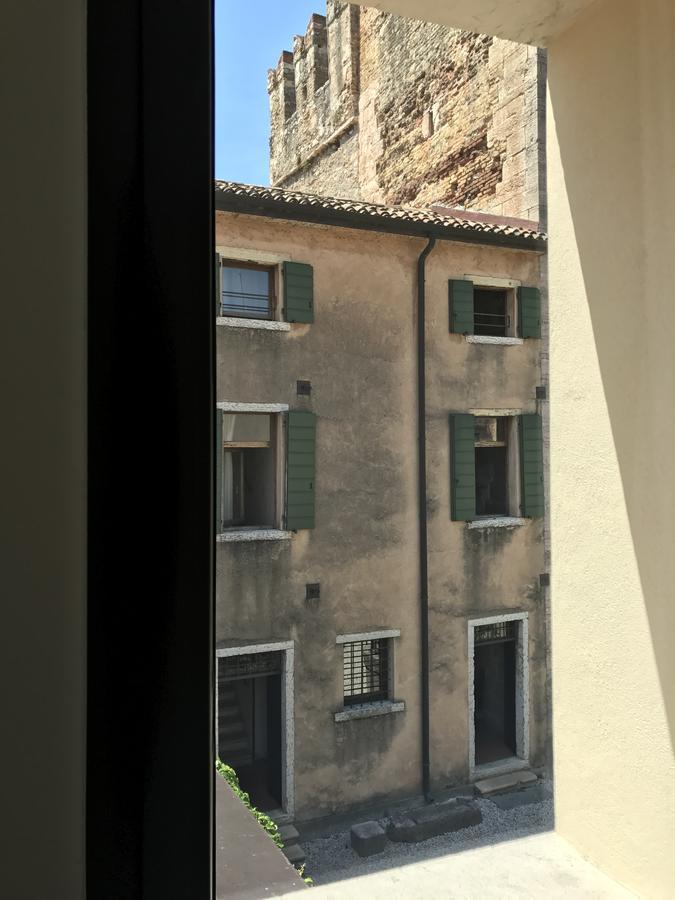 Suite La Castellana Torri Del Benaco Exteriör bild
