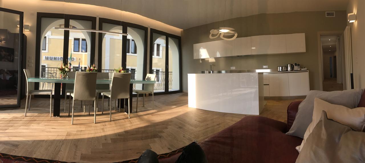 Suite La Castellana Torri Del Benaco Exteriör bild